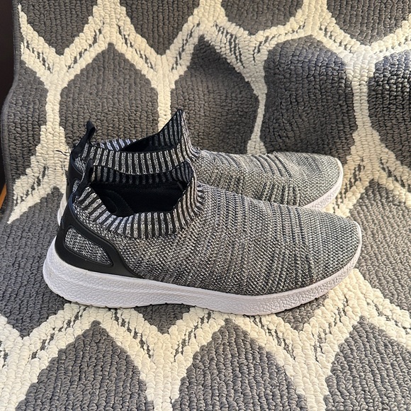 Avia Black and White Slip-On Loafers - Picture 2 of 4